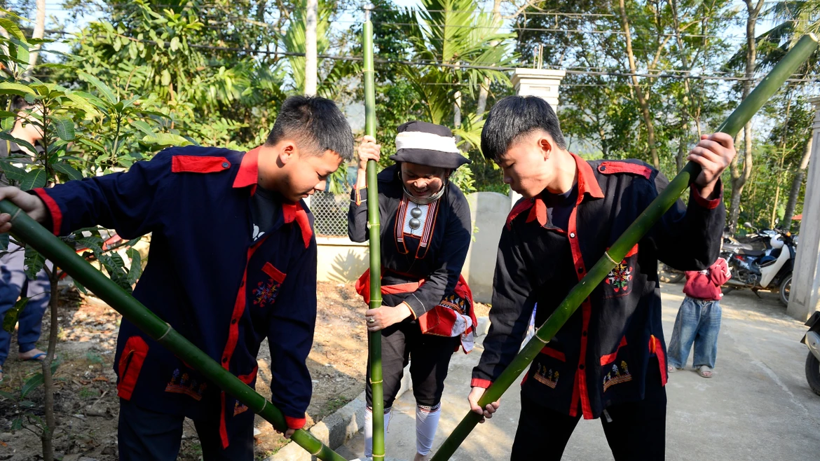 Весна в деревне Хашон народа Зао