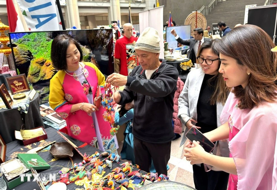 Впечатляющий образ Вьетнама на Международном культурно-гастрономическом дипломатическом фестивале в Вашингтоне