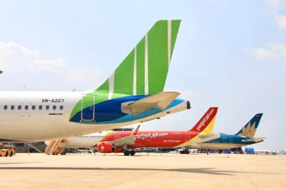 Авиакомпании внимательно отслеживают спрос, чтобы планировать увеличение числа рейсов в пределах эксплуатационных возможностей в период пиковых нагрузок Тэт 2026 года. (Фото: Вьетнам+)