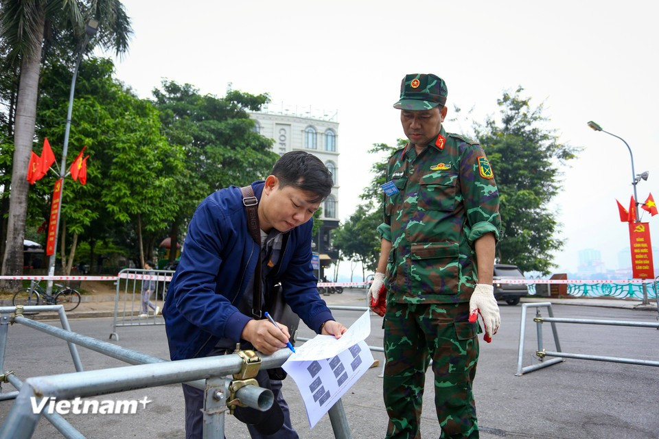 Система пусковых труб смонтирована и тщательно выверена по всей площади позиции.
