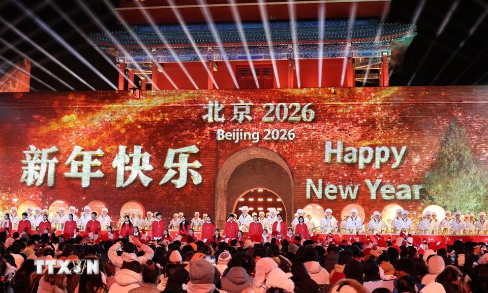 Город Пекин с радостью встречает Новый год. Фото: ВИА.
