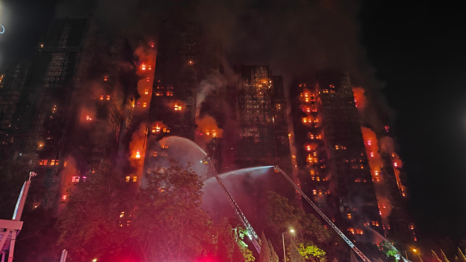 По меньшей мере 11 школ в районе Тай По отменили занятия для учащихся 27 ноября. Фото: ВИА.