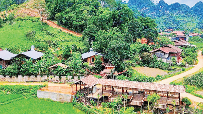 Вид на туристическую деревню в общине Хыулиен, провинция Лангшон. (Фото: «Нянзян»)