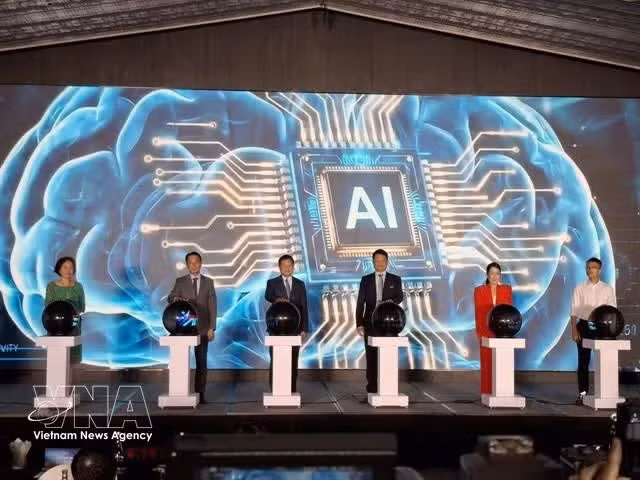 Представители соорганизаторов AI Battle 2026 на церемонии запуска. (Фото: ВИА) 