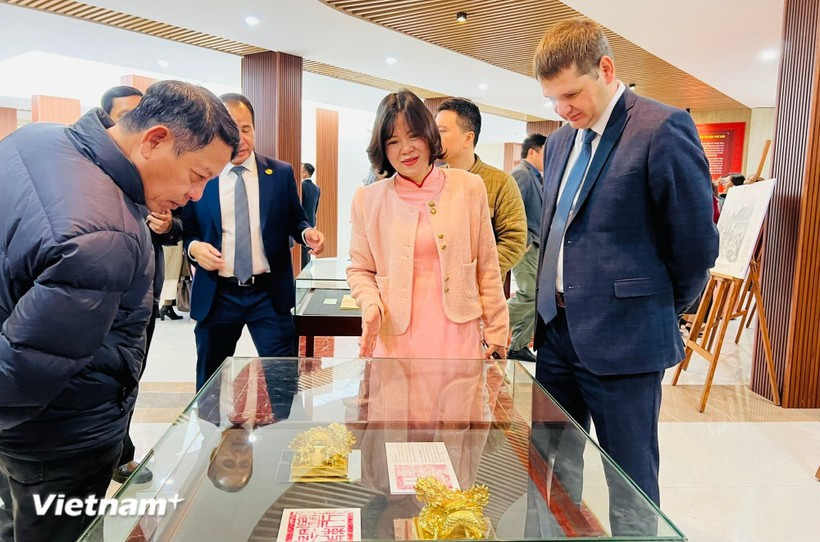 Организаторы надеются, что это пространство станет содержательной культурной площадкой — живым «классом истории» и открытой образовательной экосистемой, рассчитанной на самый широкий круг посетителей: от школьников и студентов до исследователей, широкой общественности и зарубежных гостей. (Фото: VietnamPlus) 