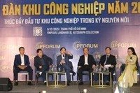 Эксперты на Форуме индустриальных парков 2025 года, состоявшемся 11 декабря в Хошимине, отмечают, что экономическая дипломатия имеет жизненно важное значение для повышения международного авторитета Вьетнама. (Фото: ВИА) 