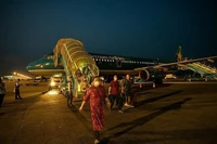 В шести внутренних аэропортах продлят режим выполнения ночных рейсов, чтобы удовлетворить потребности населения в поездках в предстоящий период праздника Тэт и весенних фестивалей 2026 года. (Фото: ВИА)