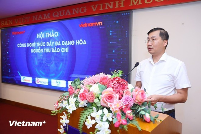 Главный редактор VietnamPlus Чан Тьен Зуан выступает на семинаре, посвященном использованию современных технологий для диверсификации источников дохода прессы (Фото: VietnamPlus) 6.png