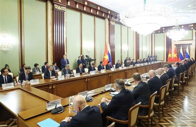 Встреча генерального секретаря ЦК КПВ То Лама с премьер-министром РФ Михаилом Мишустиным в Москве 8 мая (Фото: ВИA) 2-9758.jpg