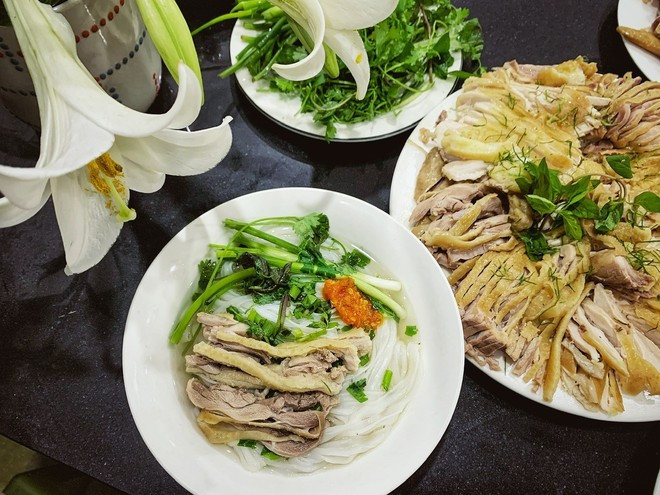 Куриный фо также предпочитают многие любители еды. (Фото: VietnamPlus) 4-1548.png