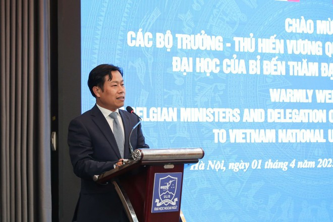 Профессор Ле Куан выступает на конференции. Фото: Vietnam+ 3-5896.png
