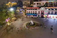 Вид с высоты птичьего полета на Донг Кинь - Нгиа Тхук площадь (Фото: ВИА)
