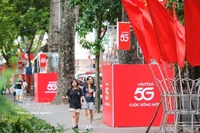 Базовые станции 5G «сияли красным» вокруг района озера Хоанкьем во время празднования 2 сентября (Фото: ВИА)