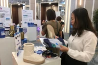 Только в IV квартале 2025 года общий объём розничной торговли товарами и доходов от потребительских услуг, по оценке, увеличился на 8,4% по сравнению с аналогичным периодом предыдущего года (Фото: Вьетнам+)