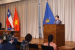 Президент государства Вьетнама Лыонг Кыонг выступает с программной речью в Университете Чили 12 ноября. (Фото: ВИA)