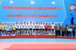 Мужская волейбольная сборная Вьетнамской народной армии стала чемпионом после победы со счетом 3:1 над сборной Королевской армии Таиланда в финале вечером 8 октября 2023 в г. Хошимине. (Фото: ВИА)