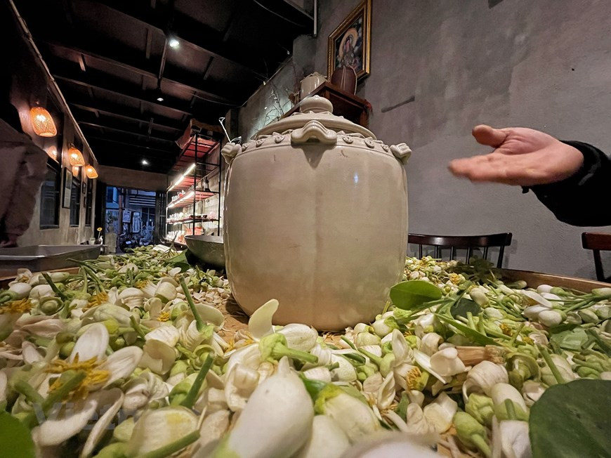 Мастер научит ароматизировать зеленый чай цветами помело ảnh 14 Мастер научит ароматизировать зеленый чай цветами помело ảnh 14