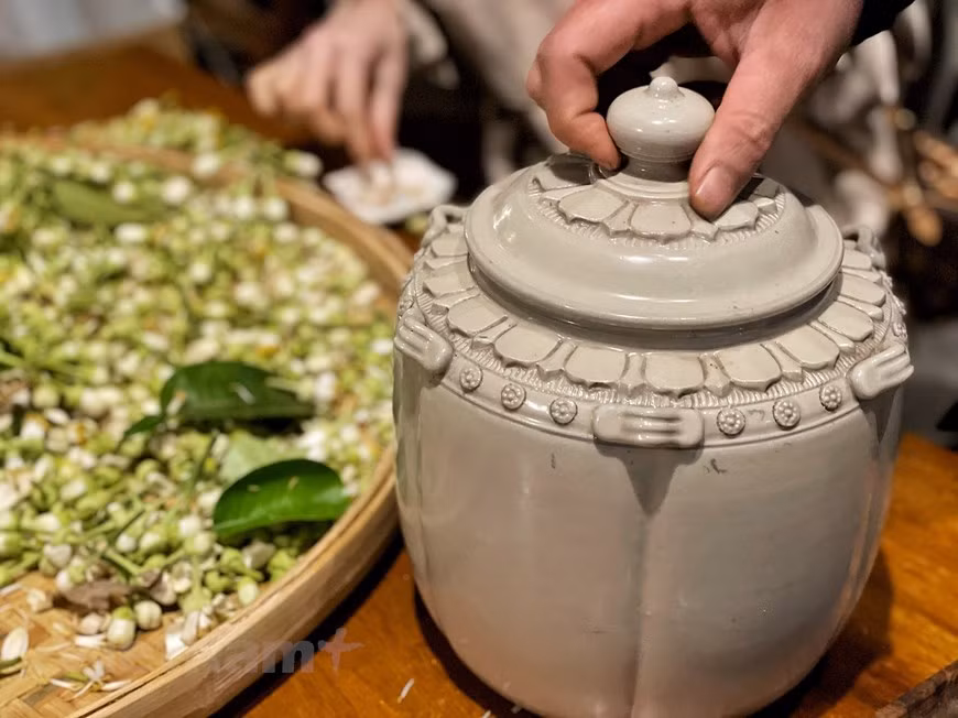 Мастер научит ароматизировать зеленый чай цветами помело ảnh 12