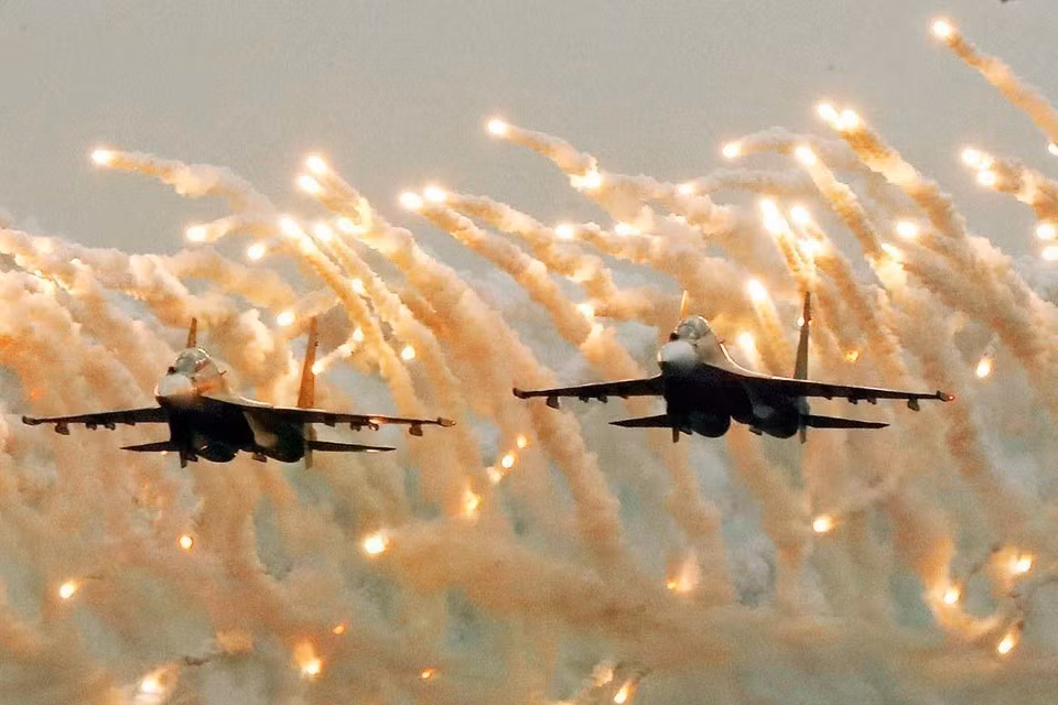 Народные ВВС Вьетнама оснащены современными истребителями Су-30МК2, реализуя политику прямого перехода к модернизации. (Фото: ВИА)
