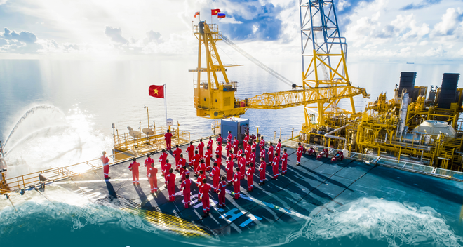 Коллектив кадров, партийцев и работников Petrovietnam с наивысшей решимостью и усилиями стремится к ускорению и прорыву, утверждая роль ведущей экономической корпорации страны и внося вклад в славное революционное дело Партии и народа. 4.png