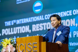 Профессор Хоанг Чунг Тхам (Обернский университет, США), председатель организационного комитета конференции. (Фото: ICISE).