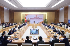 Фам Минь Тьинь провёл онлайн-конференцию с послами и главами представительств Вьетнама за рубежом по подведению итогов экономической дипломатии. (Фото: ВИА)