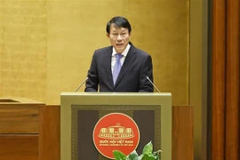 Министр общественной безопасности Лыонг Там Куанг представляет предложение по четырём законопроектам на заседании Национального собрания 31 октября. (Фото: ВИА)