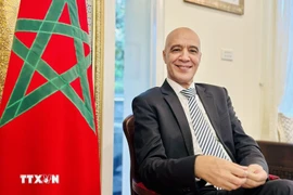 Посол Марокко во Вьетнаме Джамале Чуайби дал интервью средствам массовой информации. (Фото: ВИА)