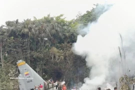 Самолёт, на борту которого находились 125 человек, потерпел крушение вскоре после взлёта с территории на юге страны. (Фото: Синьхуа/ВИА)