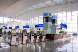 Пассажирский терминал T2 международного аэропорта Нойбай поэтапно внедряет модель «умного аэропорта». (Фото: Vietnam+)