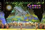 Художественный номер на церемонии открытия Карнавала Халонг (Фото: ВИА)