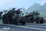 Наблюдение за танками и ракетами, готовящимися к празднованию 80-летия Национального дня Вьетнама