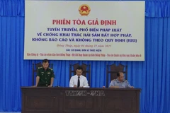 Имитационный судебный процесс повышает осведомленность общественности о ННН-промысле в провинции Донгтхап