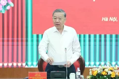 Генеральный секретарь ЦК КПВ То Лам выступает на рабочем заседании с Контрольно-ревизионной комиссией ЦК КПВ. (Фото: ВИA)