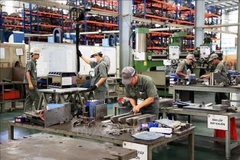 Вспомогательные отрасли промышленности служат основой основных производственных секторов, поставляя компоненты, комплектующие детали и технические процессы. (Иллюстративное фото: ВИA)