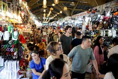 Туристы в городе Хошимине. (Фото: ВИА) 