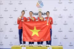 Спортсменки Хоанг Тхи Ми Там, Динь Ти Хыонг, Нгуен Тхи Зиеу Ли и Нгуен Тхи Ту показали выдающиеся результаты на 33-х Играх Юго-Восточной Азии, обыграв 14 декабря хозяев турнира, сборную Таиланда, со счетом 2:0 и завоевав золотую медаль. (Фото: ВИA)