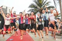 IRONMAN 70.3 Vietnam 2025 отмечает 10-й год существования IRONMAN во Вьетнаме (Фото: nhandan.vn)