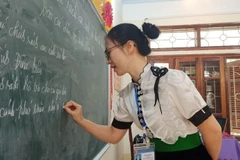 Заседание в средней школе Пом Лот в провинции Дьенбьен. (Фото: VietnamPlus)