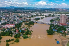 Центральная часть провинции Тхайнгуен глубоко затоплена паводковыми водами. (Фото: ВИA)