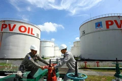 На предприятии PV Oil Nha Be (город Хошимин), дочерней компании Нефтяной корпорации Petrovietnam Oil, эксплуатируется система снабжения нефтепродуктами. Фото: ВИА. 