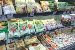 Вегетарианские продукты в супермаркете (Фото: ВИA)