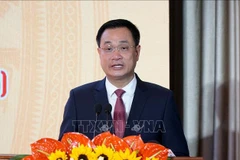 Член Центрального комитета КПВ, секретарь парткома города Дананг Ле Нгок Куанг выступает на церемонии. (Фото: ВИА).