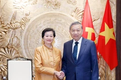 Генеральный секретарь То Лам принимает Посла Королевства Камбоджа во Вьетнаме Чеа Кимтха. (Фото: ВИА).