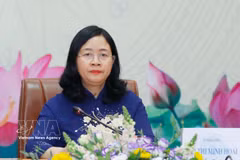 Член Политбюро, секретарь Центрального комитета КПВ, председатель Центрального комитета Отечественного фронта Вьетнама Буй Тхи Минь Хоай. (Фото: ВИА)