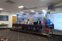 Посол Вьетнама в Болгарии Нгуен Тхи Минь Нгует выступает на семинаре. Фото: Посольство Вьетнама в Болгарии