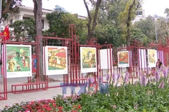 Выставка искусства, посвящённая году Лошади, привлекает посетителей в Ханое