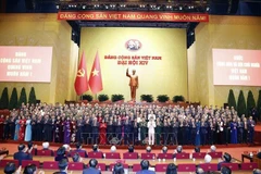 Центральный комитет Коммунистической партии Вьетнама XIV созыва представляется на Съезде. (Фото: ВИА)