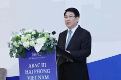 Президент государства Лыонг Кыонг выступает на открытии ABAC-III. (Фото: ВИA)