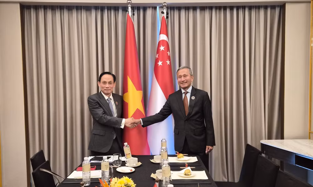 potal-bo-truong-ngoai-giao-le-hoai-trung-gap-song-phuong-bo-truong-ngoai-giao-singapore-vivian-balakrishnan-8557948.jpg